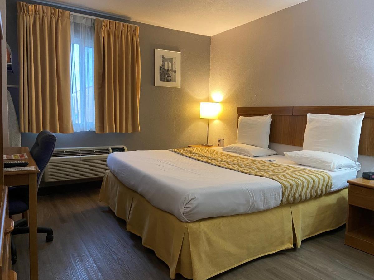 Travelodge Inn & Suites By Wyndham Albany Kültér fotó
