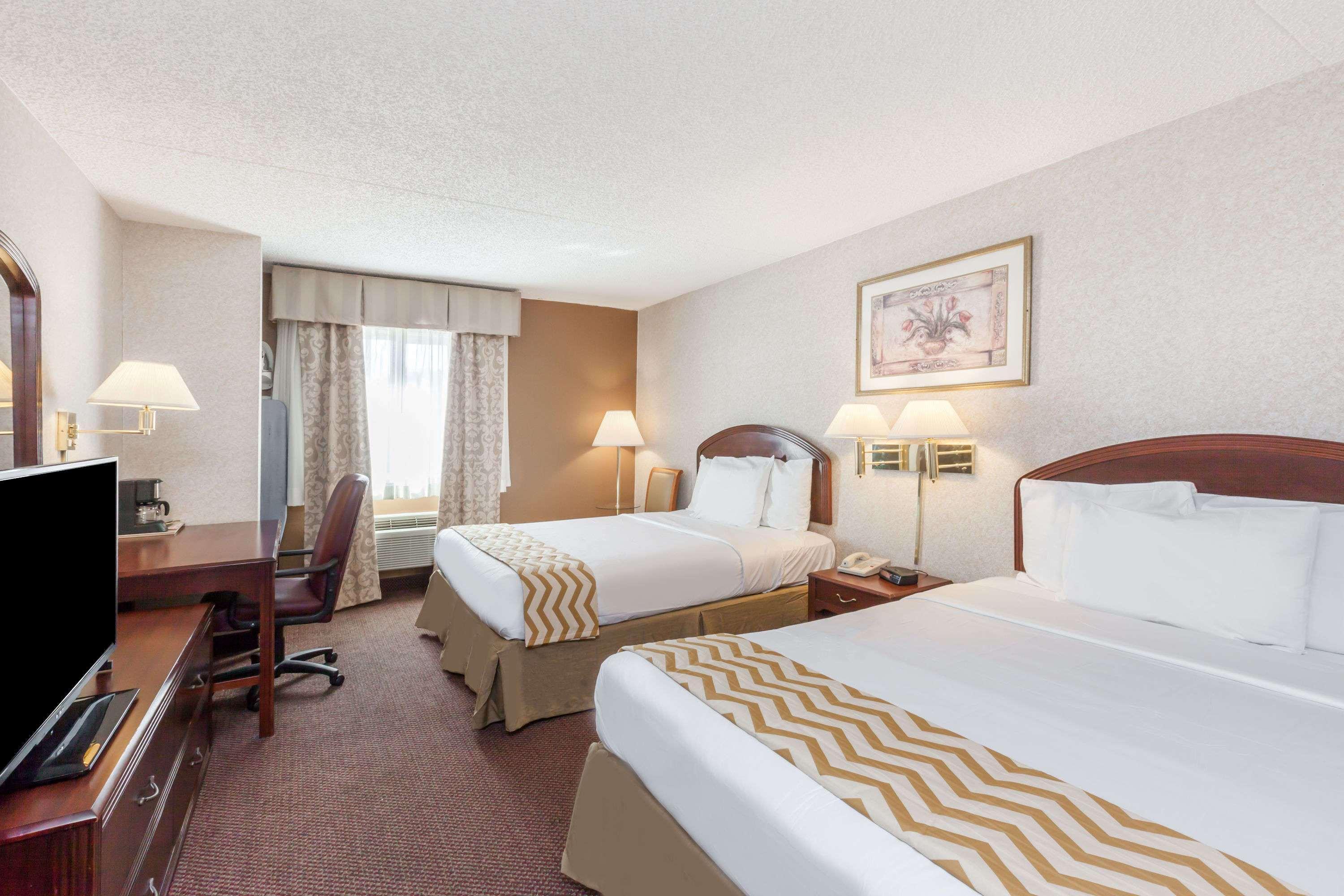 Travelodge Inn & Suites By Wyndham Albany Kültér fotó